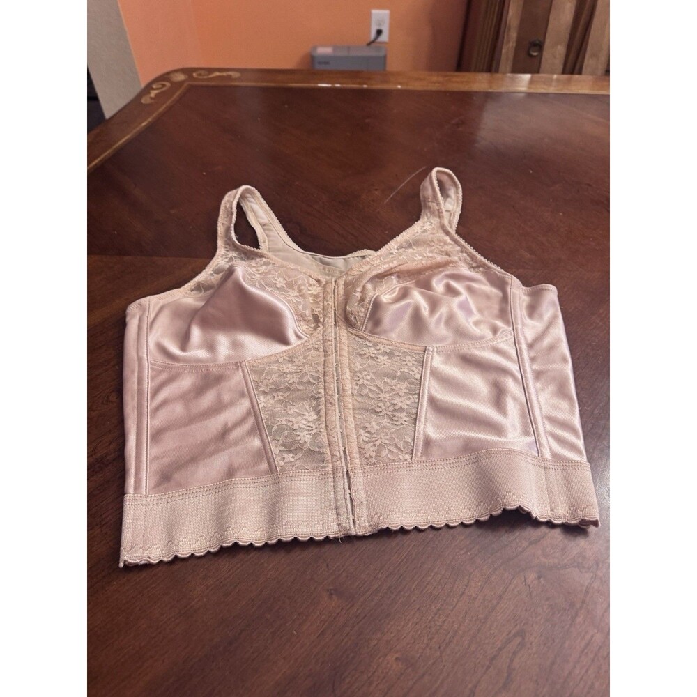 Exquisite Form bra beige wire support on side 38C front  closure